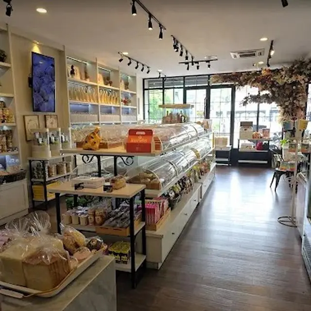 Kenes Bakery (Google Maps/Venty Eka)