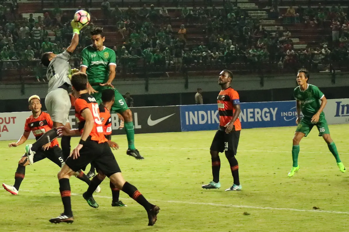 Perseru Serui vs Persebaya Surabaya