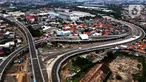 Foto udara Jalan Tol Layang Dalam Kota Kelapa Gading - Pulo Gebang, Jakarta, Sabtu (20/11/2021). Jalan Tol Layang Dalam Kota Kelapa Gading - Pulo Gebang memiliki enam ruas jalan dengan panjang 9,3 kilometer. (merdeka.com/Imam Buhori)