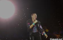 Chris Martin Sapa Penonton Pakai Pantun, 11 Foto Penampilan Coldplay 'Sihir' SUGBK!