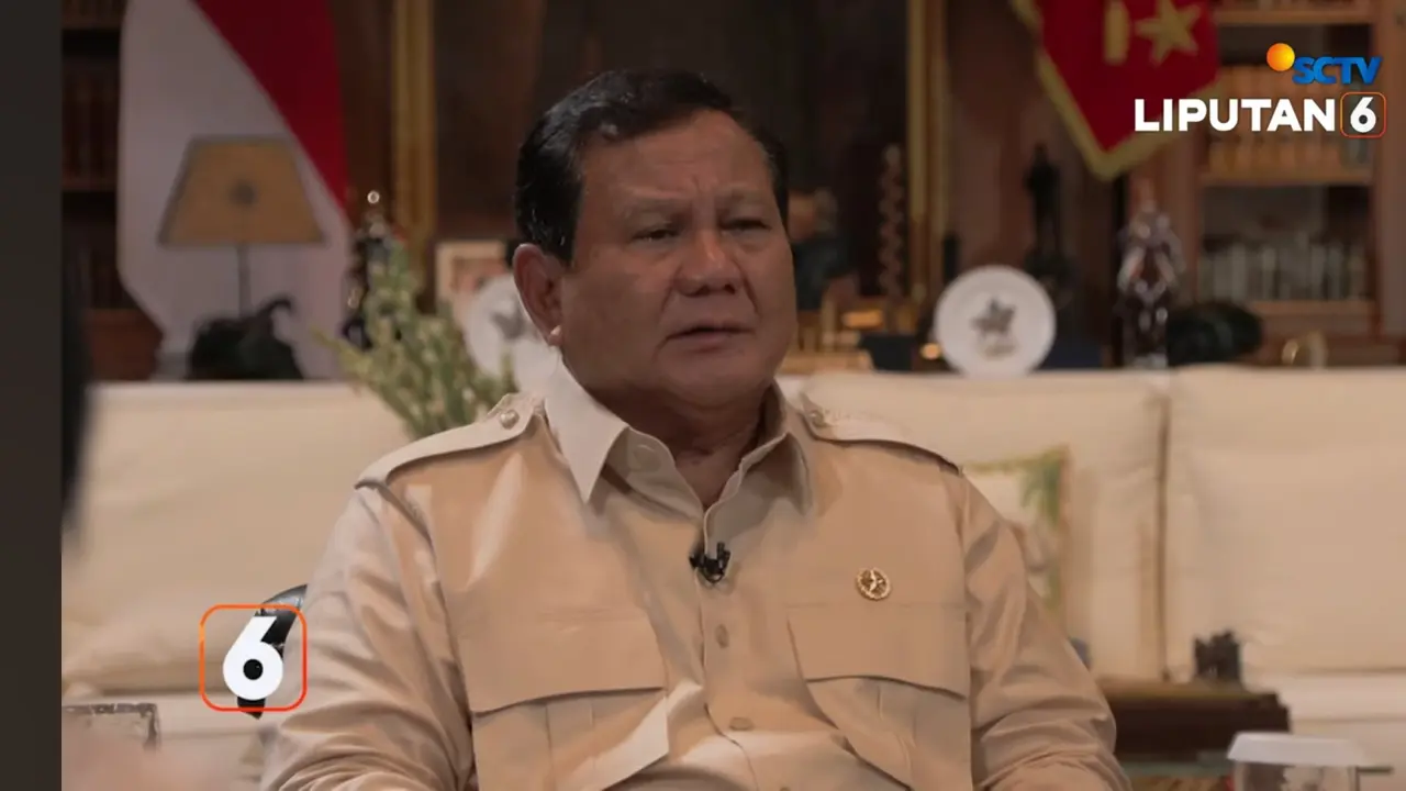 Presiden Prabowo Subianto saat melangsungkan wawancara khusus dengan Pemimpin Redaksi Liputan6 SCTV, Retno Pinasti di Padepokan Garuda Yaksa, Hambalang.