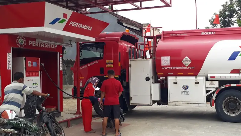 Ilustrasi - Omzet Pertashop Cingebul, Lumbir, Banyumas, Jawa Tengah. (Foto: Liputan6.com/Muhamad Ridlo)