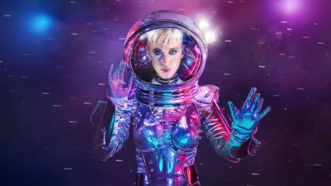 [Bintang] Katy Perry Berubah Jadi Astronot untuk MTV VMA 2017