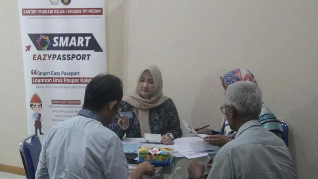 Layanan smart eazy passport