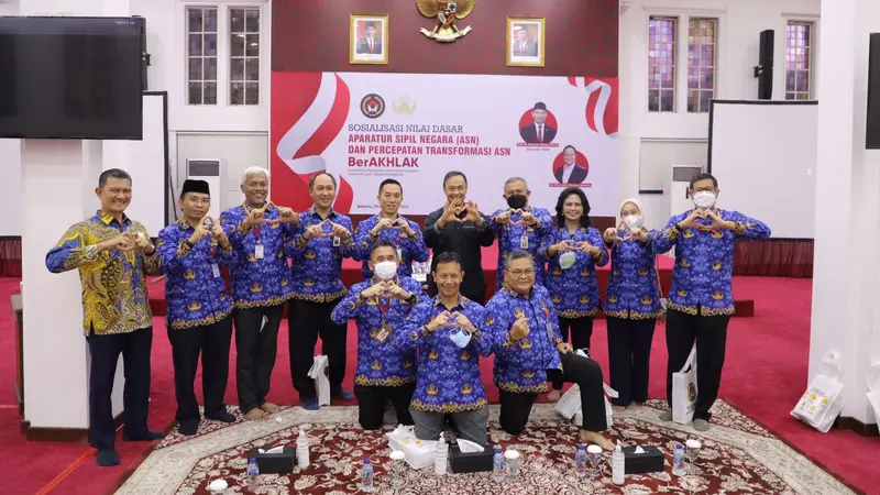 Kemenko PMK) menggandeng ESQ menggelar Pra-  Launching sekaligus sosialisasi Core Values ASN (Aparatur Sipil Negara) Ber-AKHLAK dan Employer Branding Bangga Melayani Bangsa di lingkupnya.