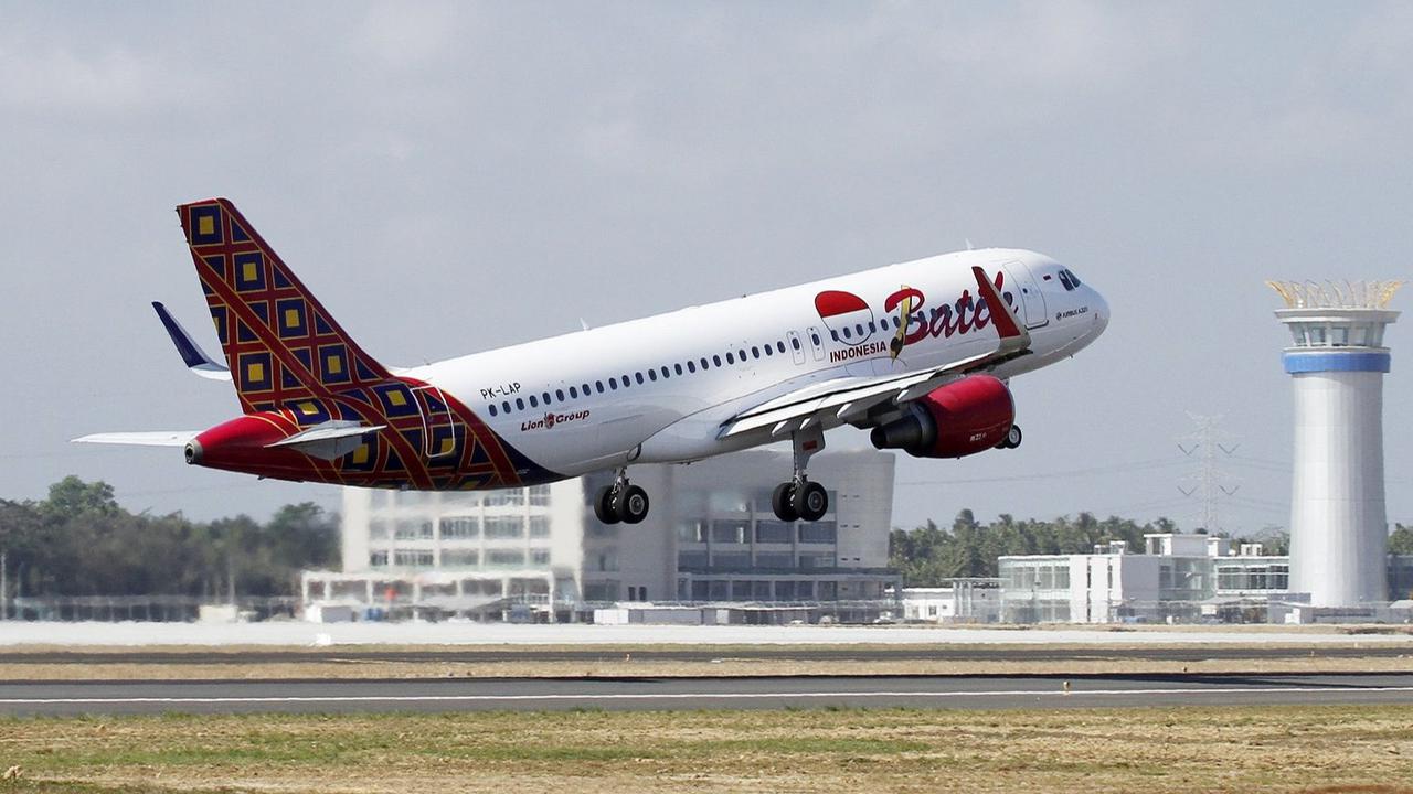 Cuaca Panas Ekstrem, Lion Air Gagal Terbang karena Roda Pesawat Lengket di Bandara Jambi