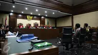 Suasana sidang lanjutan terdakwa Mohamad Sanusi di Pengadilan Tipikor Jakarta, Senin (4/9). Sidang menghadirkan Gubernur DKI, Basuki 'Ahok' Tjahaja Purnama sebagai saksi atas kasus dugaan suap raperda tentang reklamasi. (Liputan6.com/Faizal Fanani)