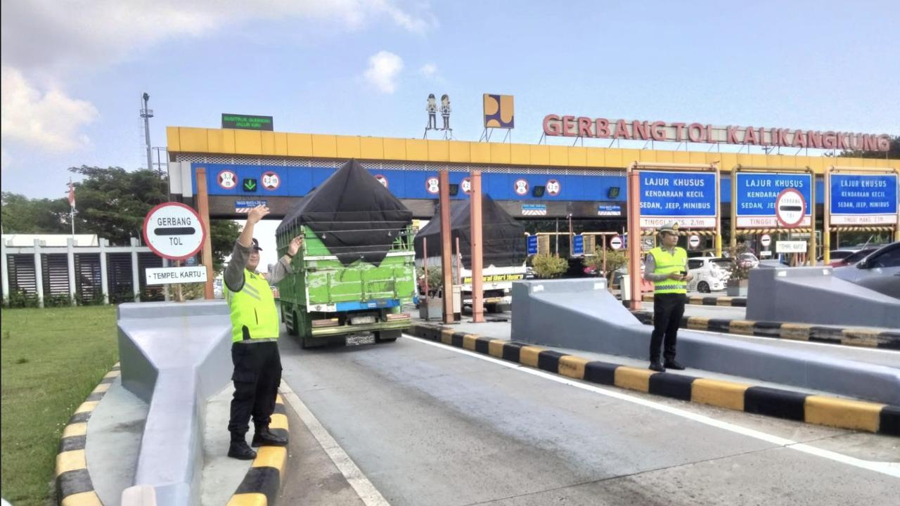 Arus Balik Meningkat, Polisi Terapkan Buka Tutup di Rest Area dan Tol Semarang