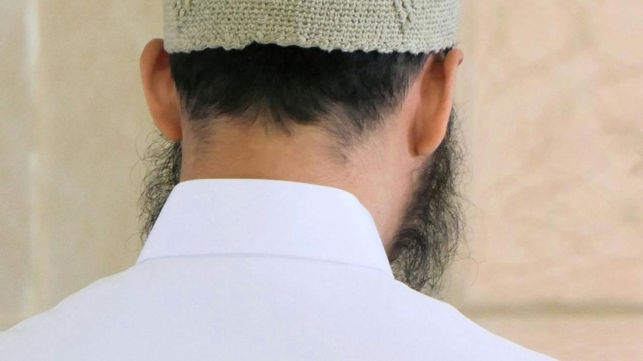 Hadist tersebut secara eksplisit menyebutkan waktu sore di hari Jumat menjadi momen yang tepat untuk memanjatkan doa.