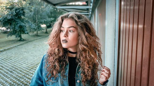 8 Gaya Fashion Era 90 An Ini Masih Cocok Dipakai Sekarang Citizen6 Liputan6 Com