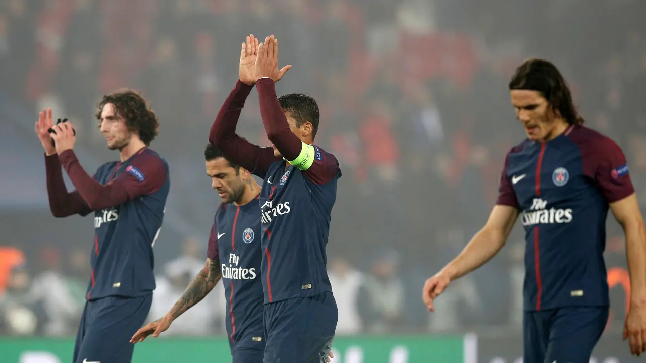 Kalah dari Real Madrid, Edison Cavani Tertunduk Lesu
