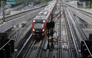 Stasiun-stasiun tersebut adalah Stasiun Dukuh Atas, Setiabudi, Rasuna Said, Kuningan, Pancoran, Cikoko, Ciliwung, Cawang, TMII, Kampung Rambutan, Ciracas, Harjamukti, Halim, Jatibening Baru, Cikunir I, Cikunir II, Bekasi Barat, dan Jati Mulya. (Liputan6.com/Herman Zakharia)