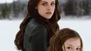 Nah adegan ini adalah ketika Bella dan keluarga Cullen bersiap-siap melawan Volturi. (Twilight Saga Wiki - Fandom)