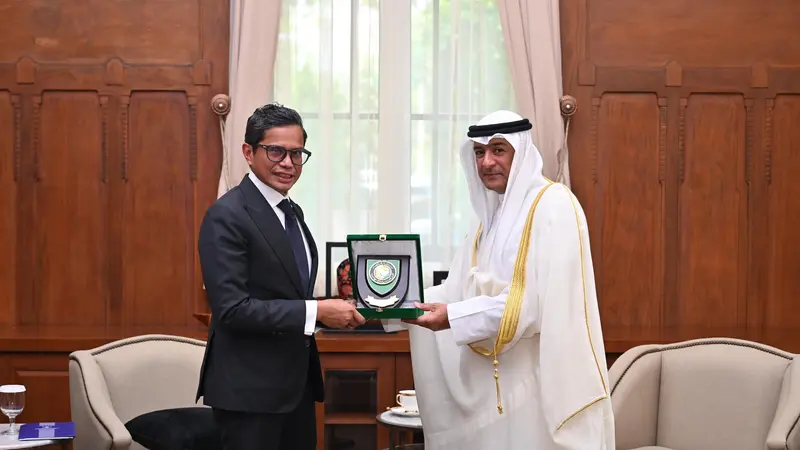 Wakil Menteri Luar Negeri RI, Pahala Nugraha Mansury, menerima kunjungan Sekretaris Jenderal Gulf Cooperation Council (GCC), Jasem Mohamed A.A. Albudaiwi, di kantor Kementerian Luar Negeri, Jakarta, Rabu (31/7/2024). (Dok. Kemlu RI)