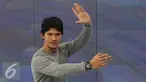Iko Uwais saat menjadi bintang tamu di acara Dear Life, SCTV Tower, Jakarta, Rabu (28/7). Iko Uwais berbagi kisah perjalanan hidupnya kepada Dear Life. (Liputan6.com/Herman Zakharia) 