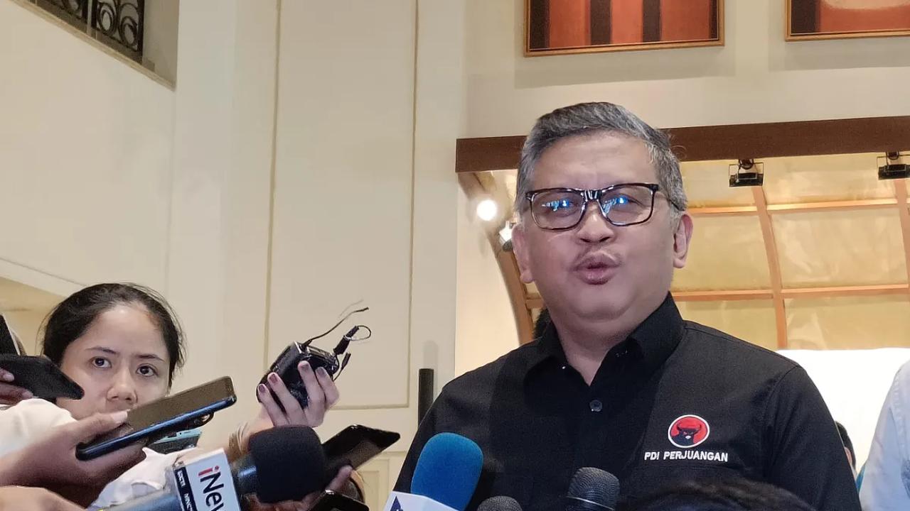 Hasto menyebut, PDIP tetap berpolitik secara dewasa. Menurutnya, PDIP sudah banyak mengalami peristiwa naik dan turun di perpolitikan.