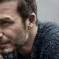 Bosan di ruang tunggu, David Beckham menggunakan media sosial untuk mengisi waktu. 