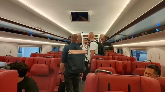 Kereta Cepat Jakarta-Bandung (KCJB)