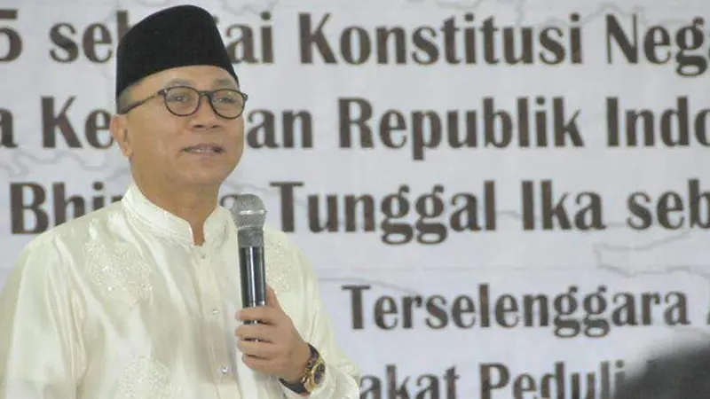 Dalam pidatonya Zulkifli Hasan menegaskan bahwa amanat sila pertama Pancasila menegaskan bahwa umat beragama harus taat pada ajaran agamanya.