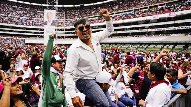 Warga Meksiko dalam kampanye pemilu 2018 (Ramon Espinosa / AP PHOTO)