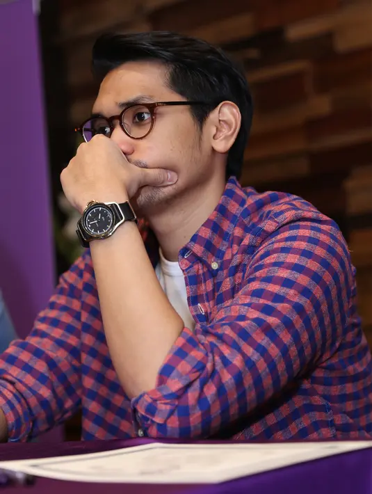 Ia menganggap semua pendatang baru sebagai rekan baru, dan mamacunya untuk terus berkarya lebih baik lagi. (Andy Masela/Bintang.com)