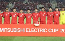 Momen Pemain Timnas Indonesia Hampiri Suporter Tanpa Senyuman usai Ditahan Imbang Laos 3-3 di Piala AFF