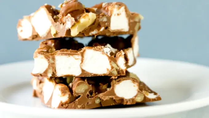 Ini Jadinya Ketika Cokelat, Marshmallow, dan Kacang Bersatu