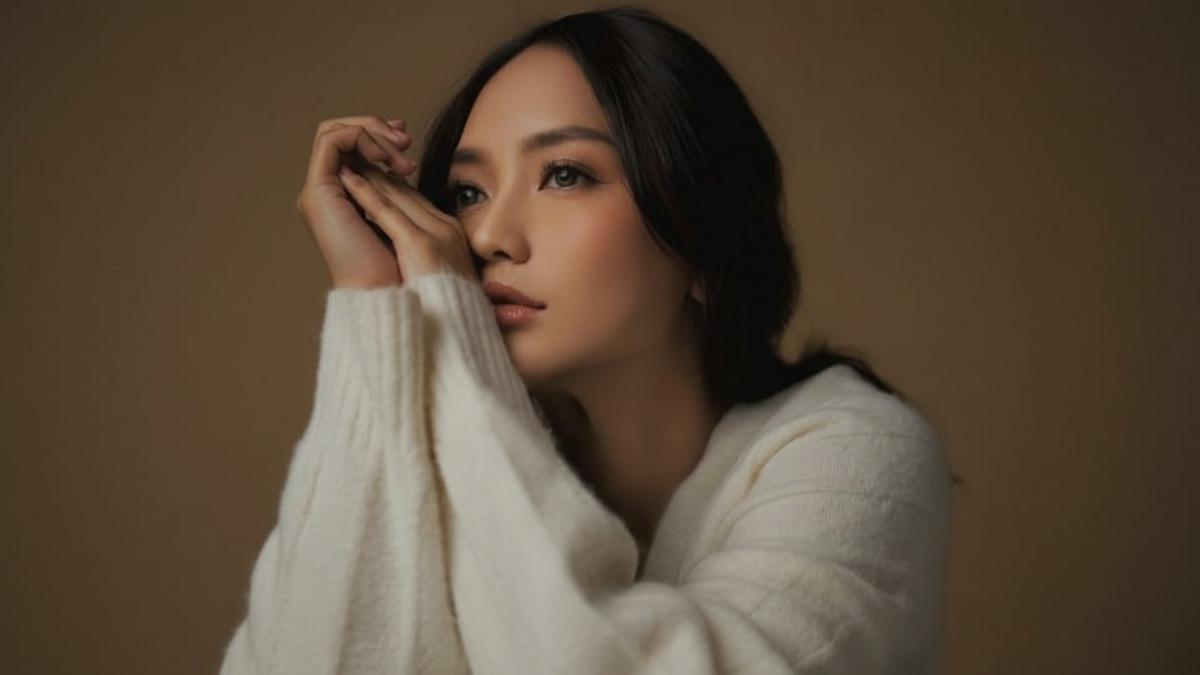 Kisah Emosional di Balik Debut Lagu Via Octora