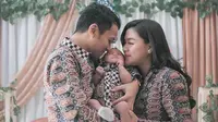 6 Potret Momen Manis Keluarga Kecil Vicky Shu, Harmonis Abis