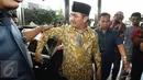 Ketua Dewan Kehormatan Penyelenggara Pemilu (DKPP) RI Jimly Asshiddiqie mendatangi Gedung KPK, Jakarta, Kamis (2/3). Kedatangan Jimly untuk beraudiensi dengan pimpinan KPK terkait rencana diskusi pemberantasan korupsi ke depan. (Liputan6.com/Helmi Afandi)
