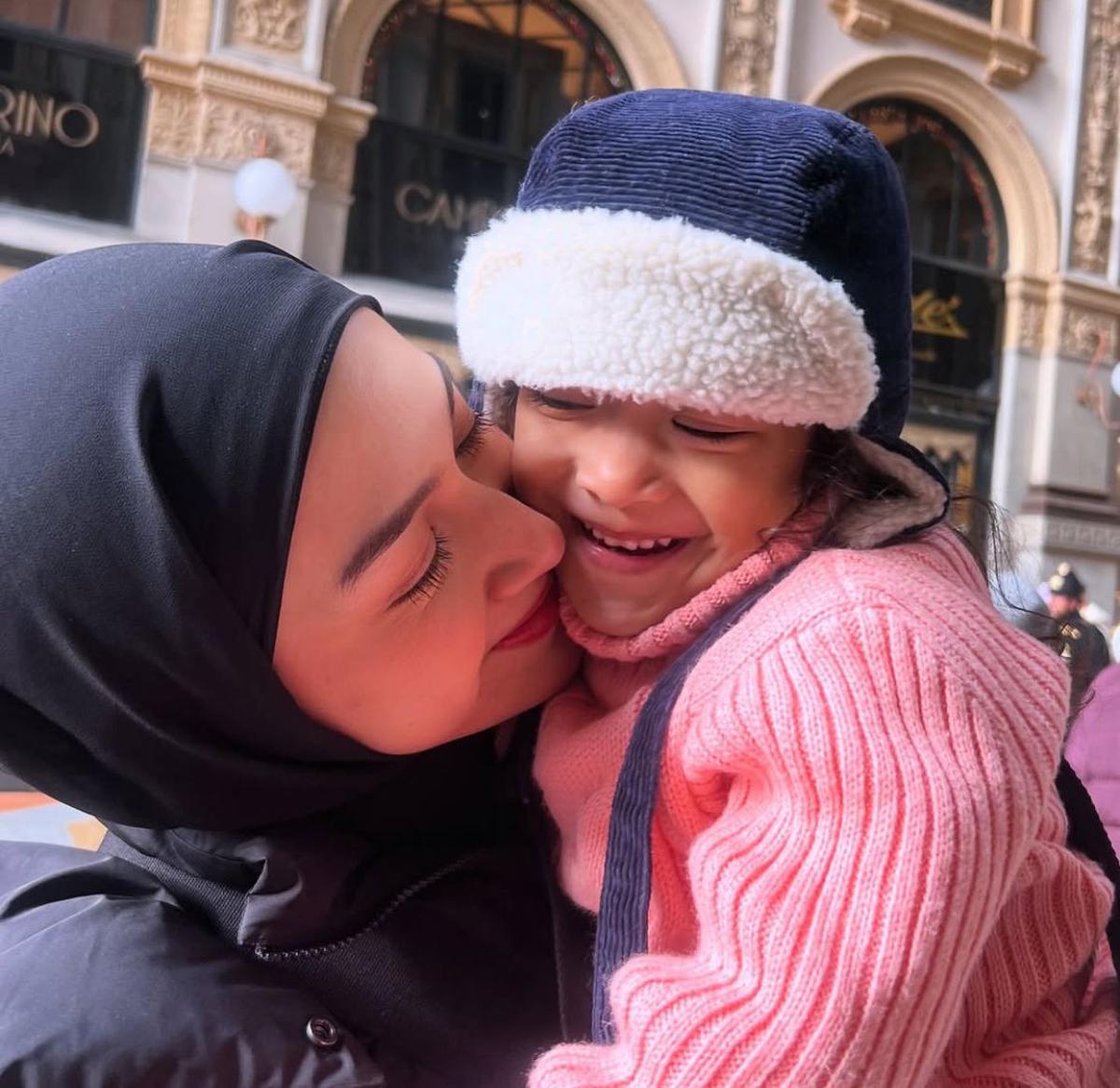 7 Potret Momen Seru Nina Zatulini Bersama Keluarga di Milan, Sorotan Hari Pertama