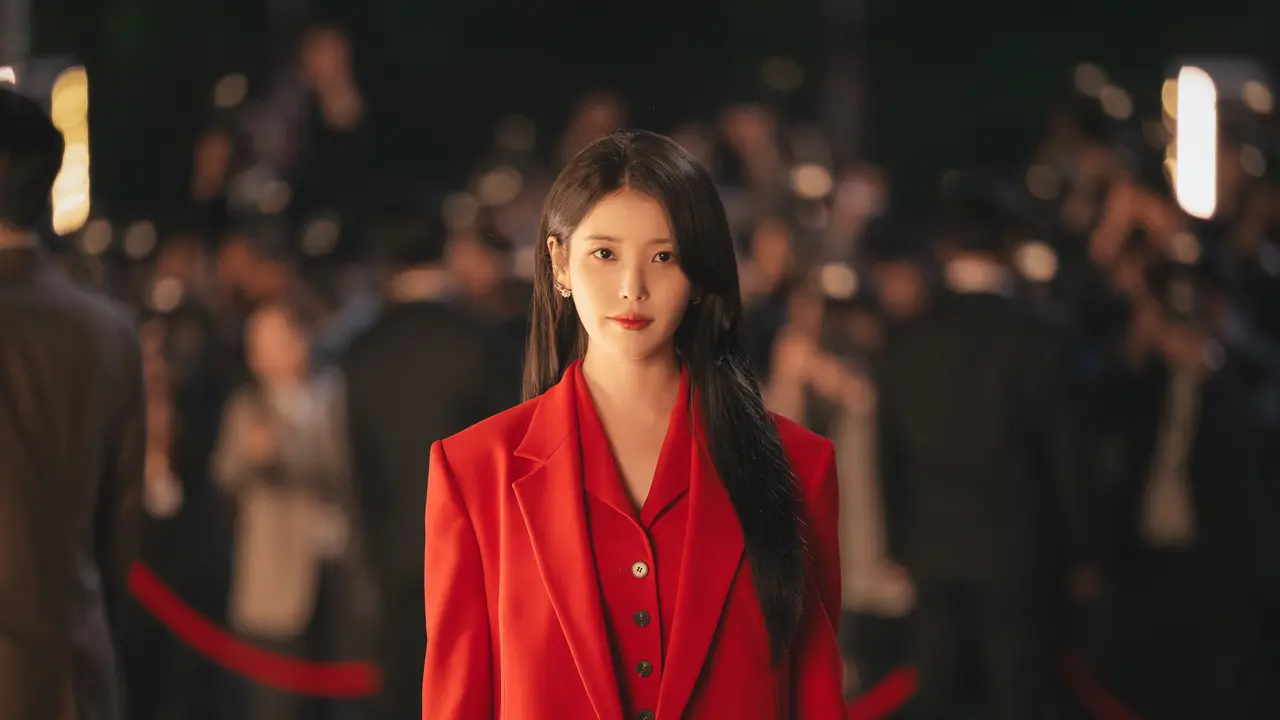 IU di Drama Korea Perfect Crown. (Dok. Disney Plus)