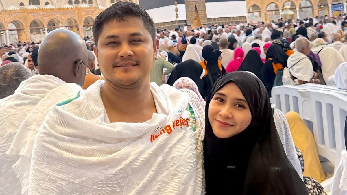 Ryana Dea dan Suami Sempat Terpisah Saat Puncak Haji