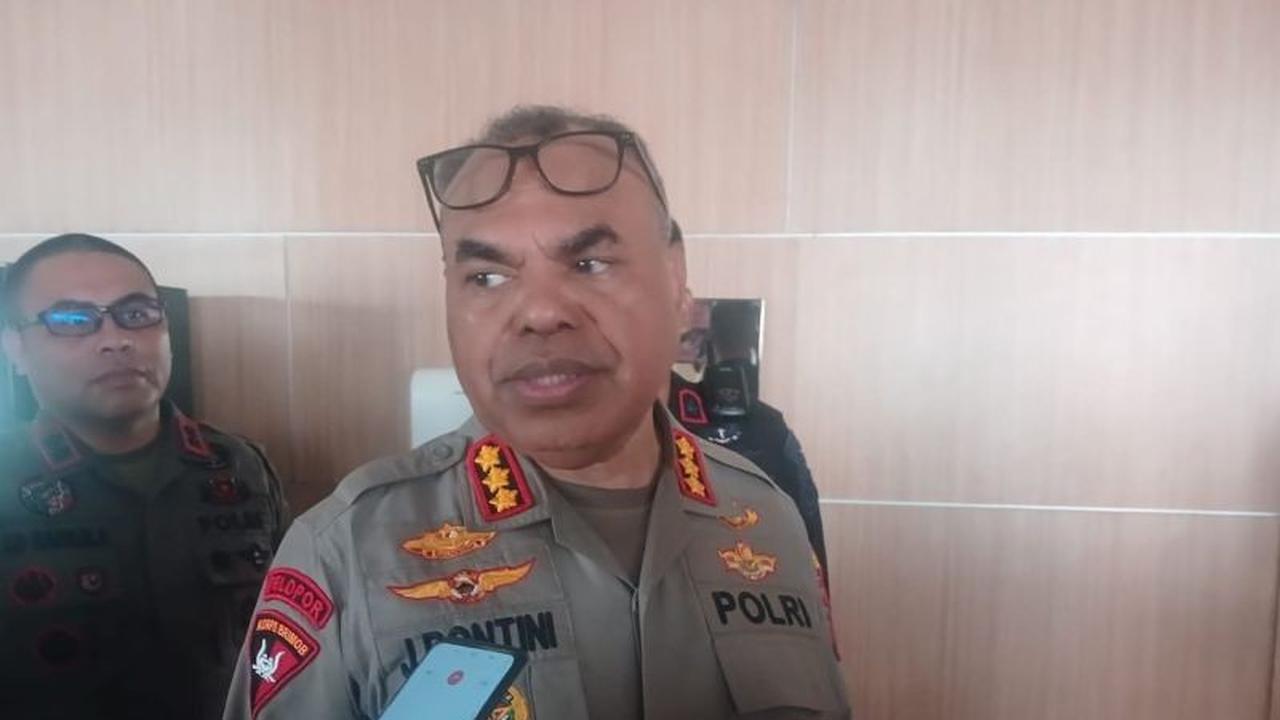 Kapolda Papua Tengah Pantau Tambang Emas Ilegal Kapiraya dari Udara