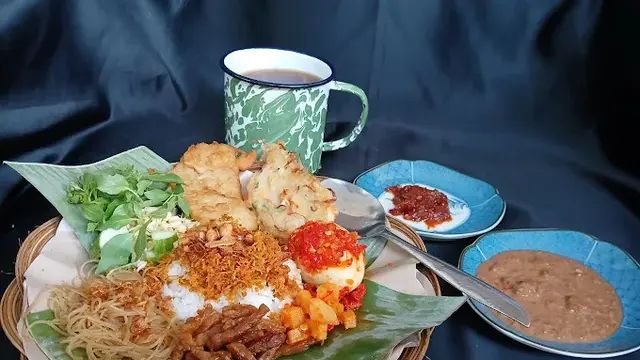 Nasi Ulam Mpok Lin