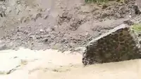 Longsor dan Banjir Bandang Isolasi Warga Ciangkrek Sukabumi