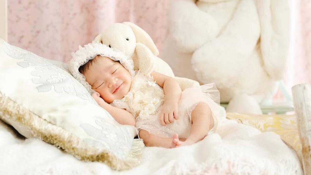 Photoshoot Anak Kedua Billy Davidson dan Patricia Devina, Bayi Mungil Menggemaskan Sudah Bisa Tersenyum Saat Difoto