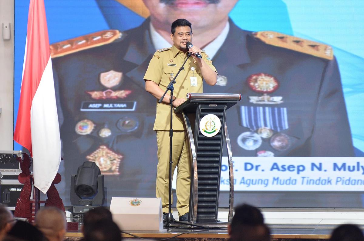 Gubernur Sumut Muhammad Bobby Afif Nasution saat Penandatanganan Perjanjian Kerja Sama (PKS) antara Kejaksaan Tinggi (Kejati) Sumut dan Pemerintah Provinsi Sumut