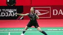 Tampil di kandang sendiri, Putri Kusuma Wardani melaju cepat dalam perolehan poin di awal set pertama. Tampak dalam foto, pebulu tangkis tunggal putri Indonesia, Putri Kusuma Wardani saat beraksi melawan wakil Taiwan, Sung Shuo Yun, pada babak 32 besar Indonesia Masters 2026 di Istora Gelora Bung Karno, Senayan, Jakarta, Rabu (21/1/2026) malam. (Bola.com/Abdul Aziz)