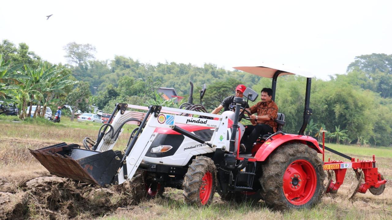 Manfaatkan Alsintan, Petani Wonogiri Hemat Biaya Produksi 30%