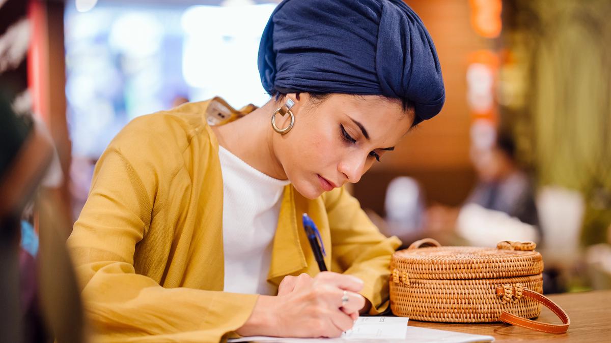 Selalu Mengutamakan Orang Lain, Kapan Terakhir Kali Kamu Sendiri Bahagia?