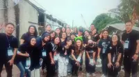 Ballooney menggelar happiness project bersama warga Kampung Pemulung Bintaro. (Ist).