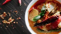 Ilustrasi Makan Makanan Pedas dan Panas Credit: pexels.com/Emy