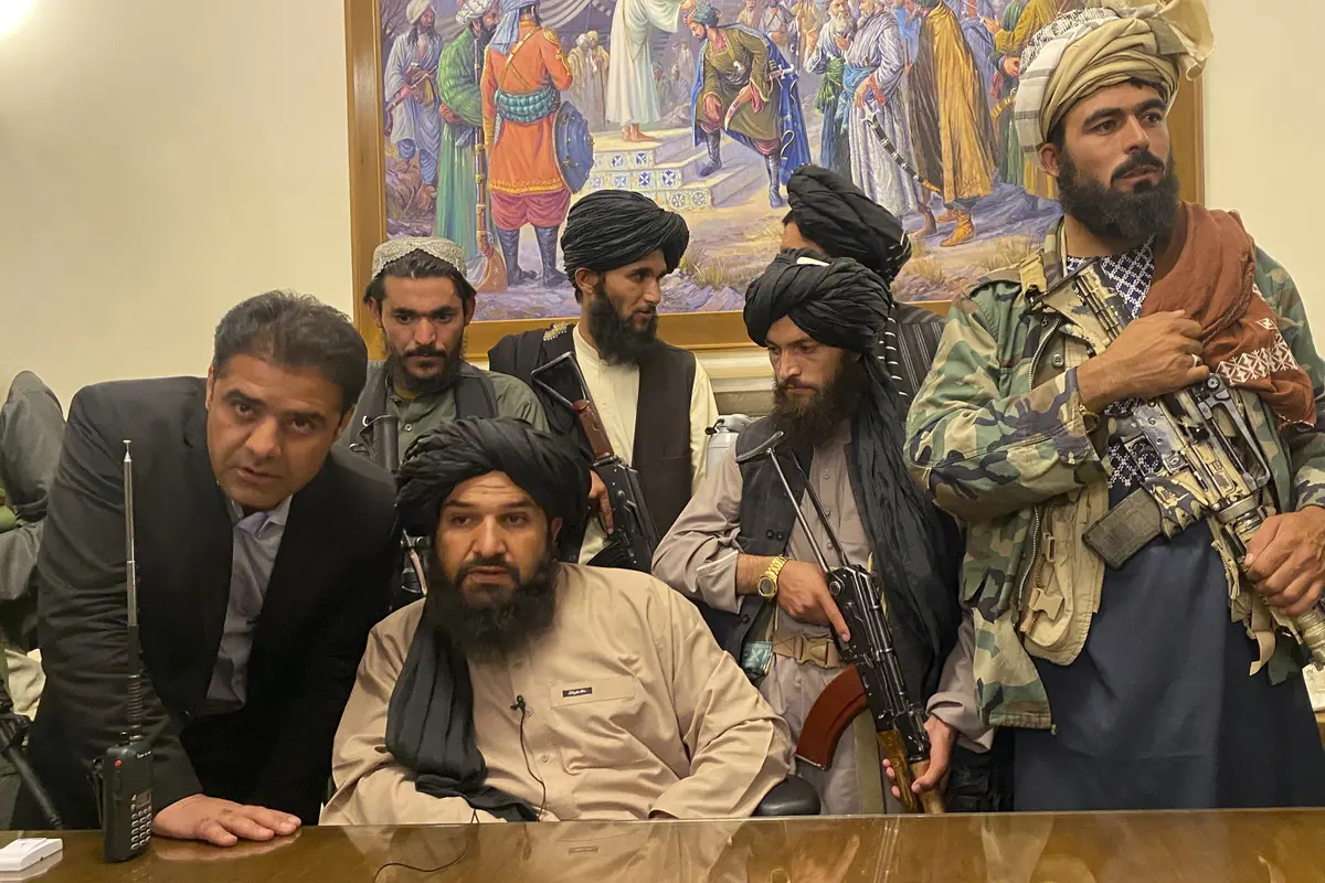 FOTO: Taliban Duduki Istana Kepresidenan Afghanistan
