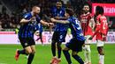 Gol Stefan De Vrij pada masa tambahan waktu (90+3) memupus kemenangan I Rossoneri dan memastikan duel sengit antara AC Milan dan Inter harus berakhir tanpa pemenang. (PIERO CRUCIATTI/AFP)