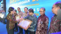 Tiga Kali Berturut-turut, Kemendagri Terima Penghargaan Peringkat Pertama Kinerja Anggaran Terbaik