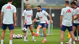 Sesi latihan ini menjadi persiapan Spanyol jelang laga final Euro 2024. (JAVIER SORIANO/AFP)