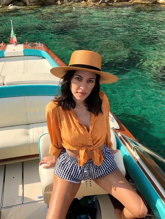 Hubungan Kourtney dan Younes memang menjadi sorotan usai Younes menyindir Kourt di sebuah foto yang diunggah di Instagram. (instagram/kourtneykardashian)