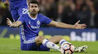 Striker Chelsea Diego Costa mengaku tertarik menjajal Liga Prancis. (AP Photo/Alastair Grant)