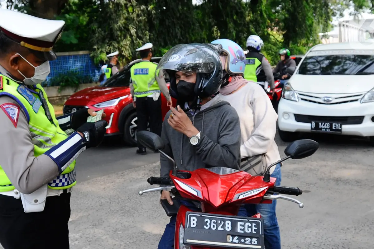 Ratusan Kendaraan Terjaring Razia Pajak STNK di Depok